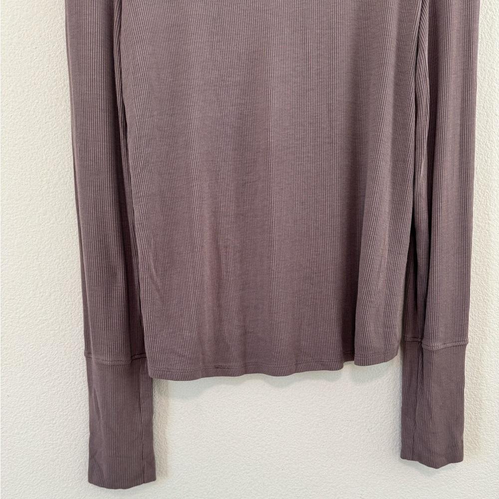 Allison Joy Grey Long Sleeve Twisted Cut Out Ribbed Long Sleeve Top Size Small - Picture 9 of 12